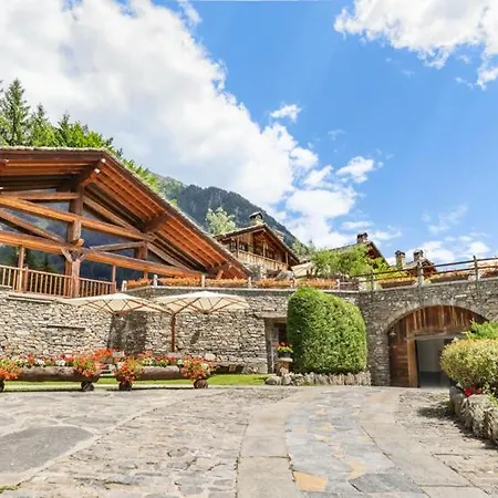 Chalet Atresort Au Coeur Des Neiges Indoor Pool&spa With 4 Bedroom - What'app - 0034-635-520-036 - For Reservations!! * Courmayeur