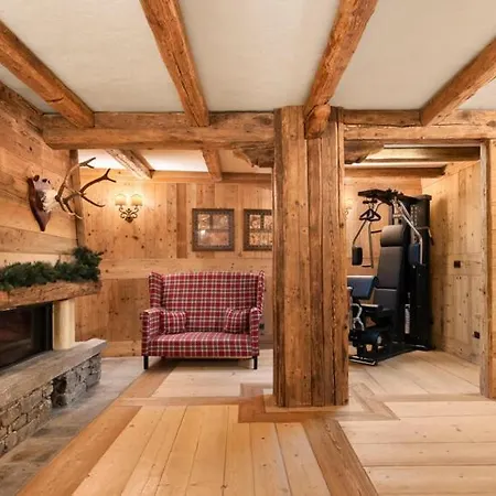 Chalet Atresort Au Coeur Des Neiges Indoor Pool&spa With 4 Bedroom - What'app - 0034-635-520-036 - For Reservations!! Villa *